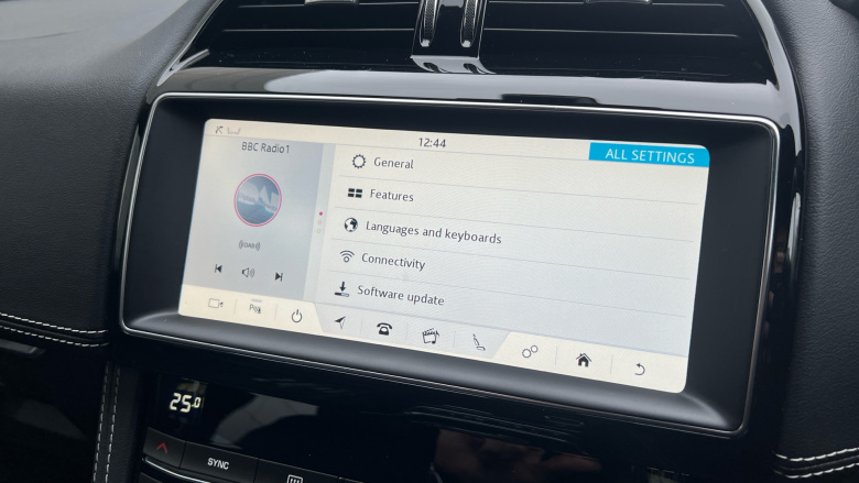 Jaguar F-Pace 2.0d R-Sport 5dr Auto AWD Diesel Estate